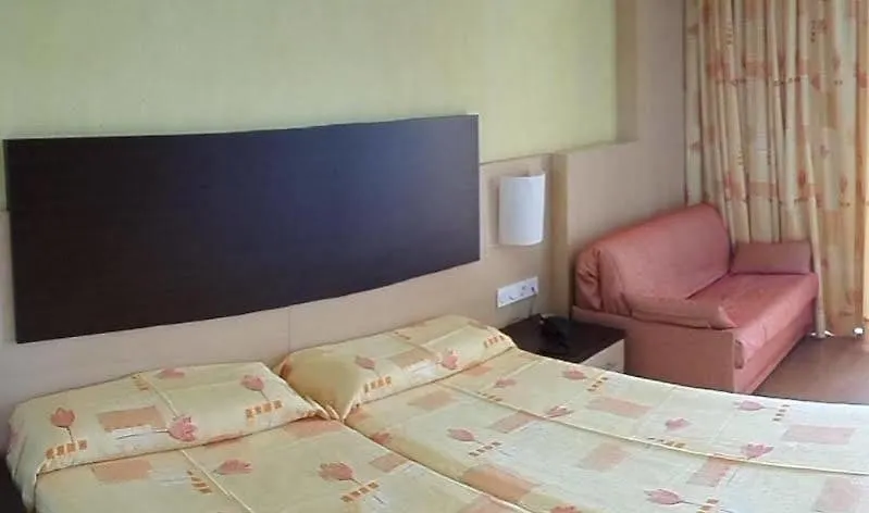 Hotel Blaucel Blanes 4*,